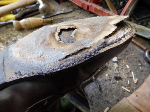 Schuhreparatur: Wiederherstellung von Lederschuhen