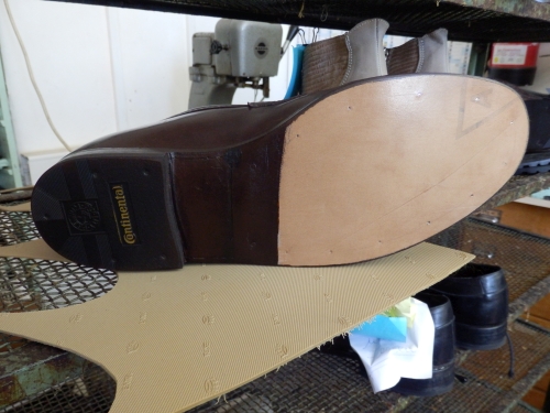 Instandsetzung von Lederschuhen: Reparatur von Schuhen aus Leder